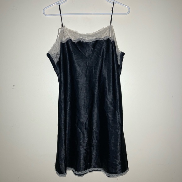 Black Lace Slip - Picture 2 of 7